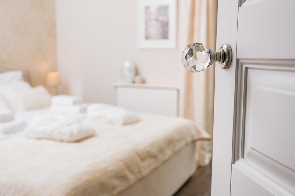Executive 2-Bedroom Apartment クラクフ エクステリア 写真