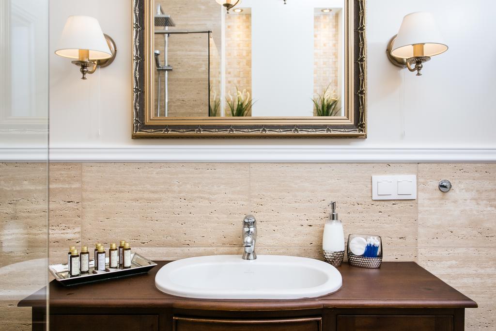 Executive 2-Bedroom Apartment クラクフ エクステリア 写真