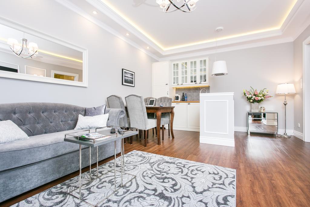 Executive 2-Bedroom Apartment クラクフ 部屋 写真